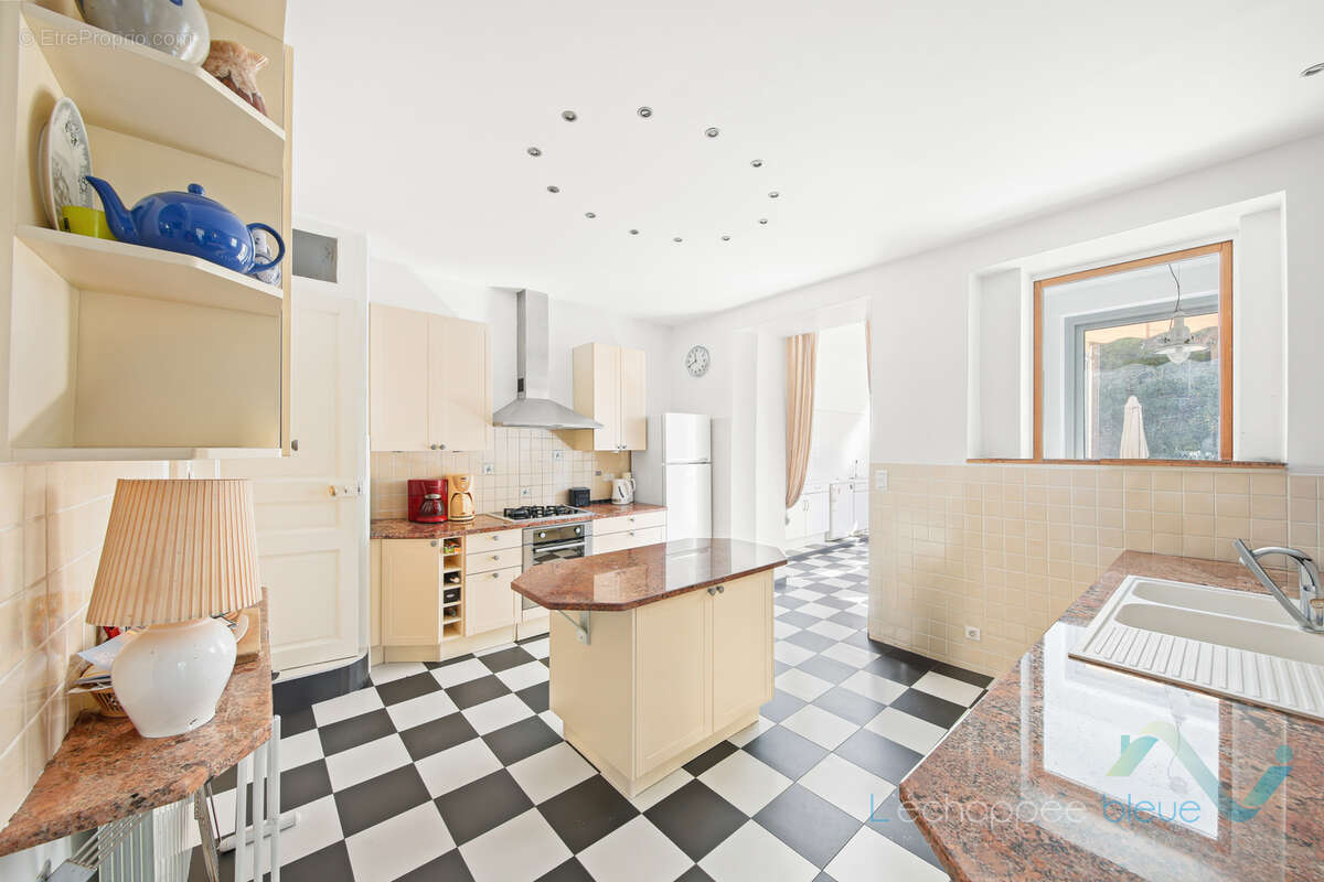 Maison à HYERES