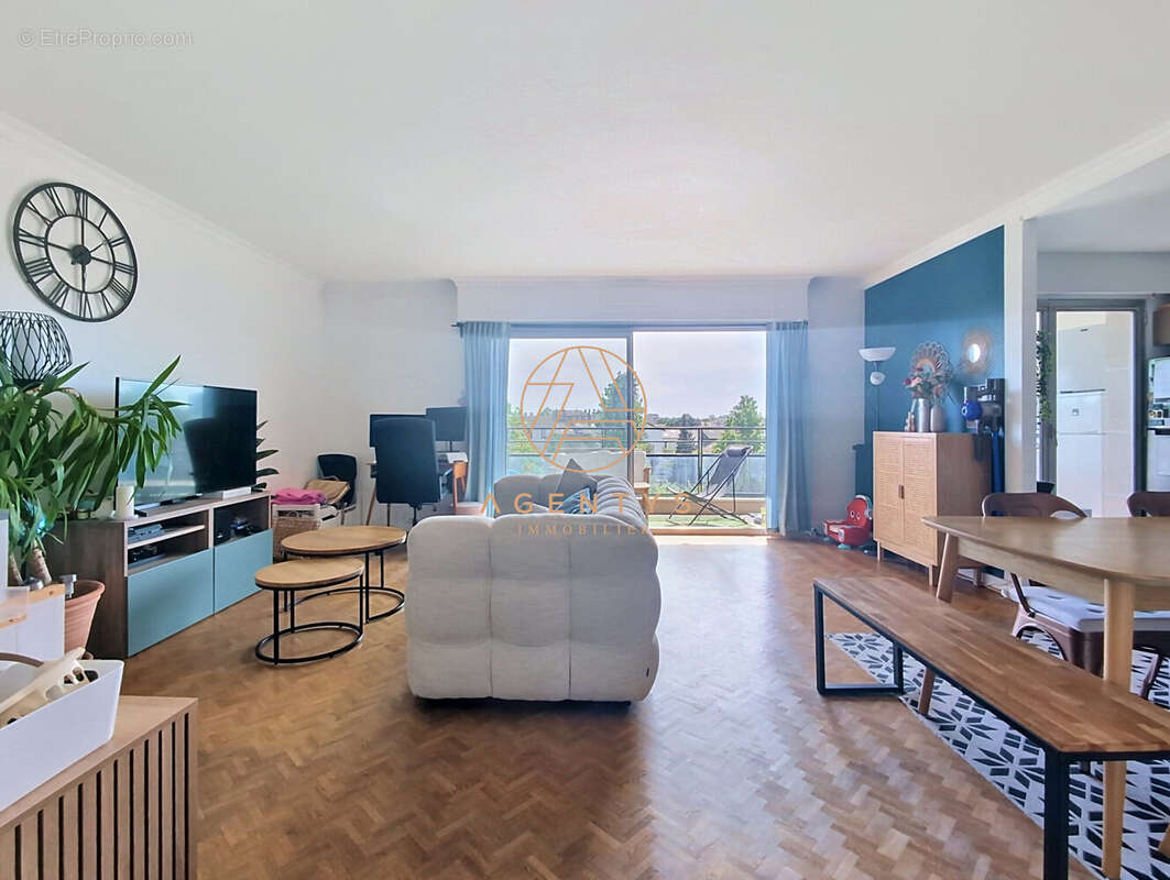 Appartement à SAINT-MAUR-DES-FOSSES