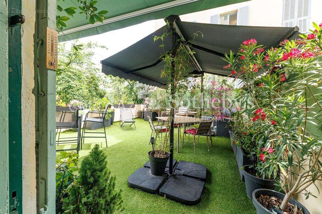 Nice quartier des Fleurs appartement de réception avec terrasse face au Jardin Alsace-Lorraine - photo 2