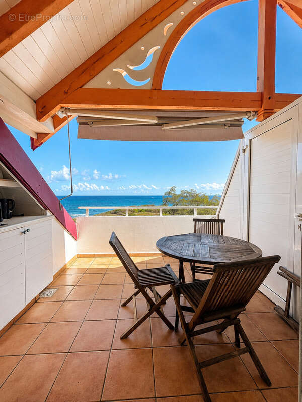 Studio vue mer en première ligne à Sainte-Anne   Dernier étage   Résidence sécurisée avec accès plage - photo 6
