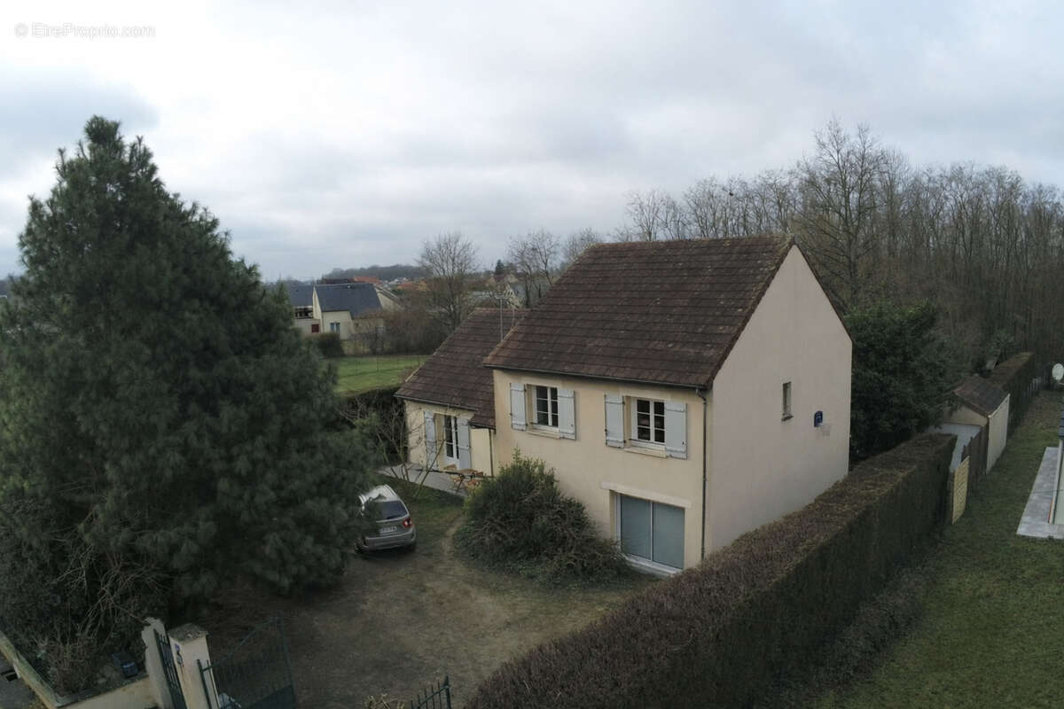 Maison à AMILLY