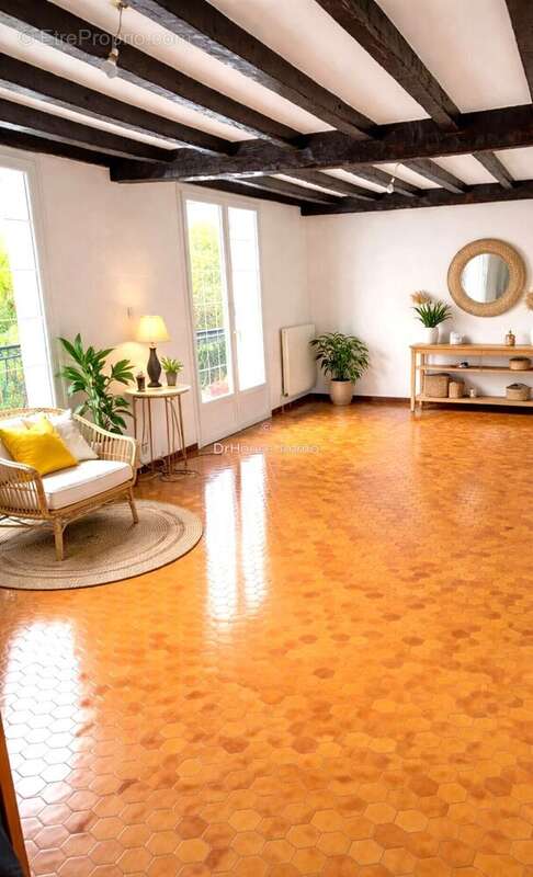 Maison à NEUFCHATEAU