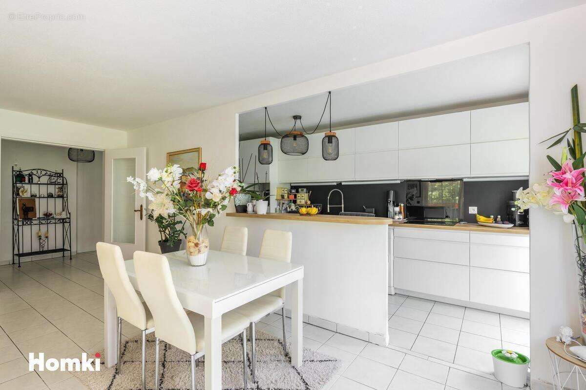 Appartement à VILLENEUVE-LOUBET