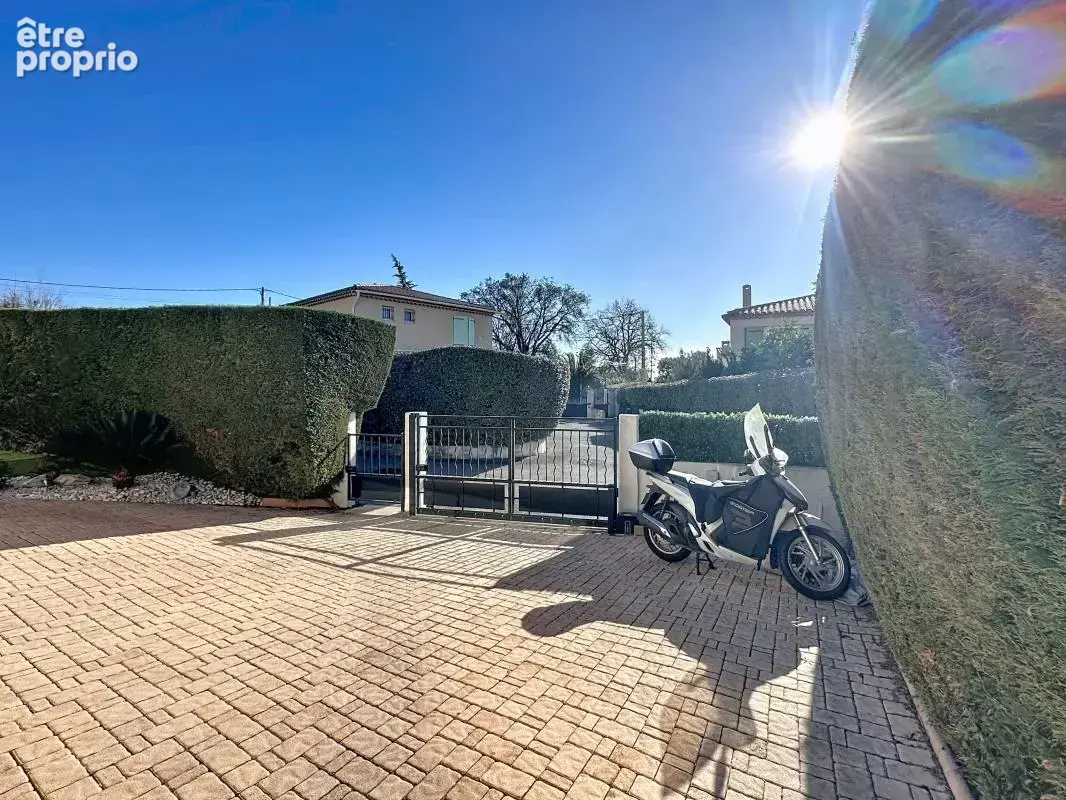 Maison familiale de 150 m² – 4 chambres – Jardin - Piscine - Terrasses - photo 41