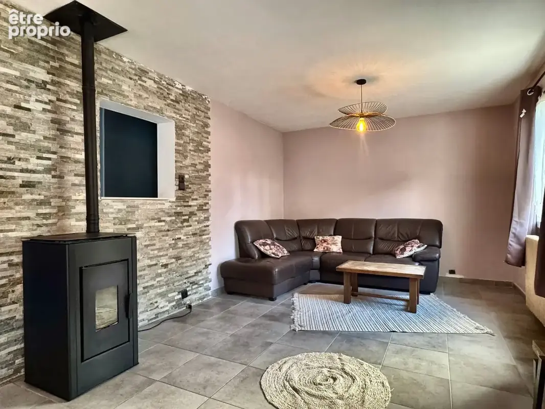 ALBERTVILLE – Maison rénovée de 147,64 m² – 4 chambres – Terrain 237 m² - photo 6