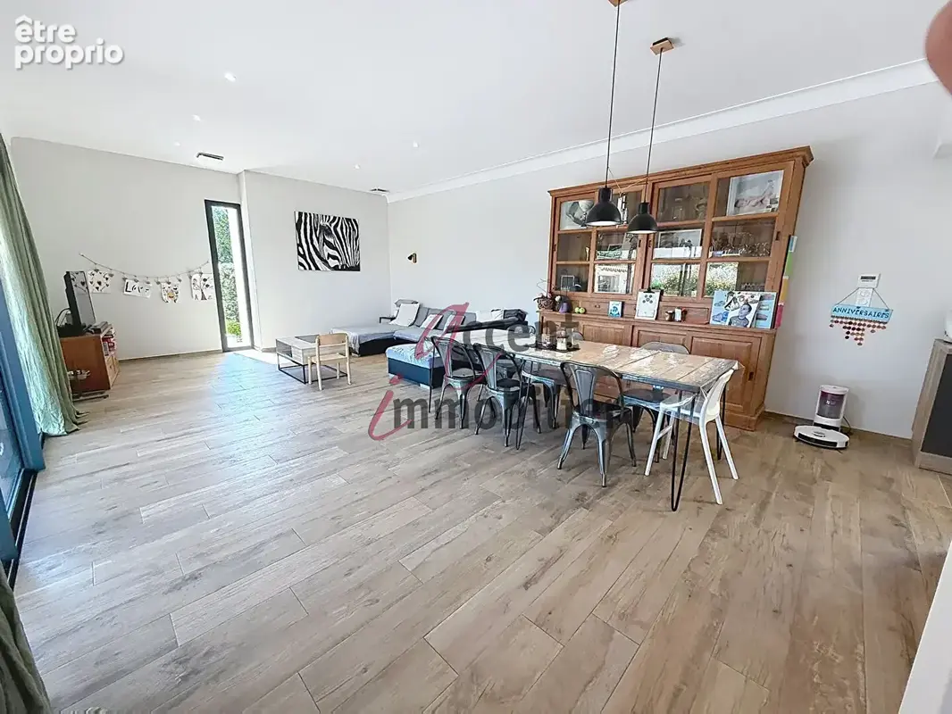 Mollégès - villa 154 m² - 4 chambres - piscine - dépendances - photo 6