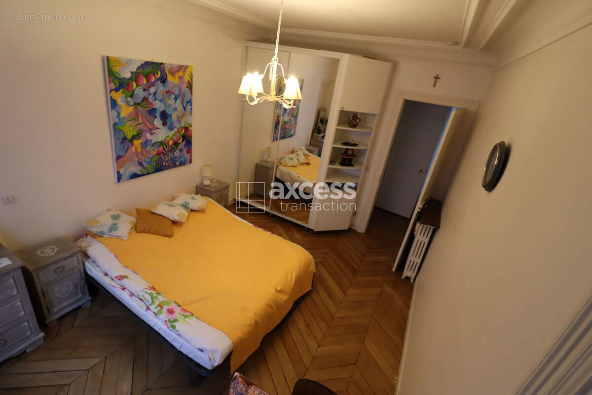 Appartement à PARIS-10E