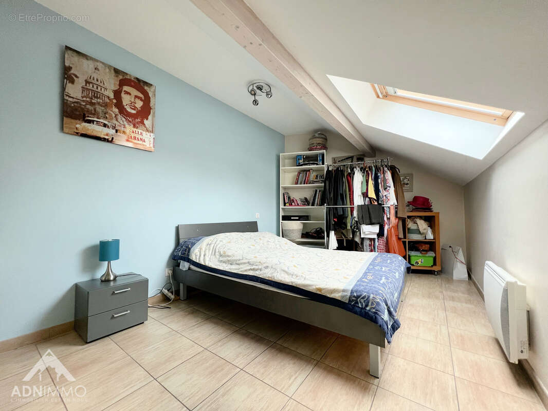 Maison à CHALLEX