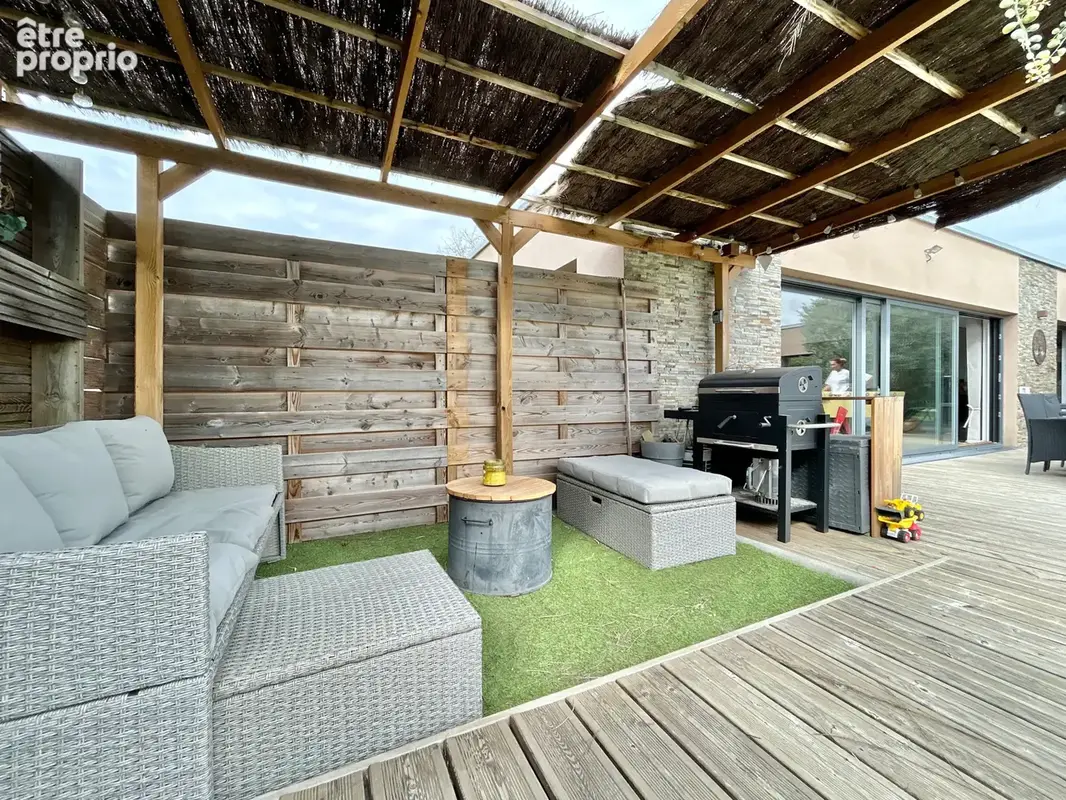 Superbe plain-pied avec piscine et beaux volumes ! - photo 5