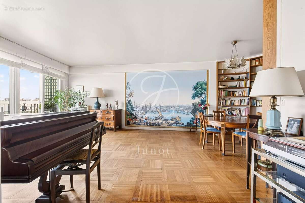 Appartement à PARIS-5E