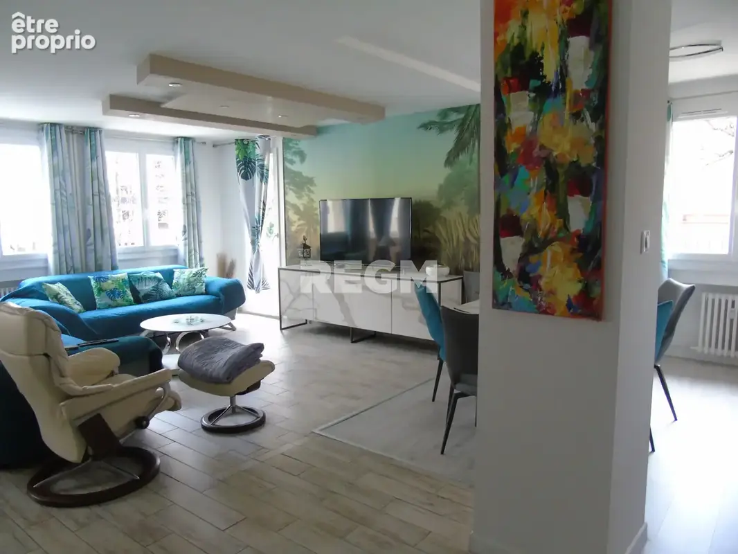 Grand appartement avec trois chambre et deux balcons à acheter. - photo 2