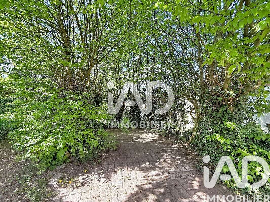 Maison 145 m² à Vienne-Le-Chateau  - photo 5