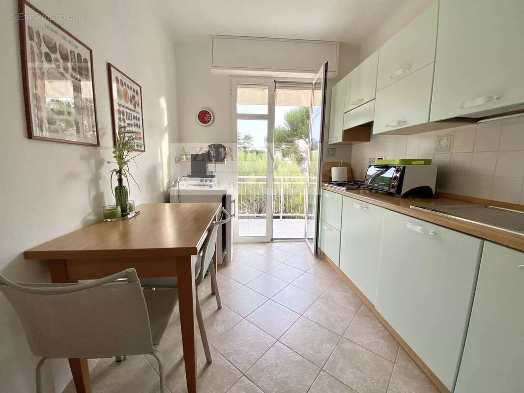 Appartement à ROQUEBRUNE-CAP-MARTIN
