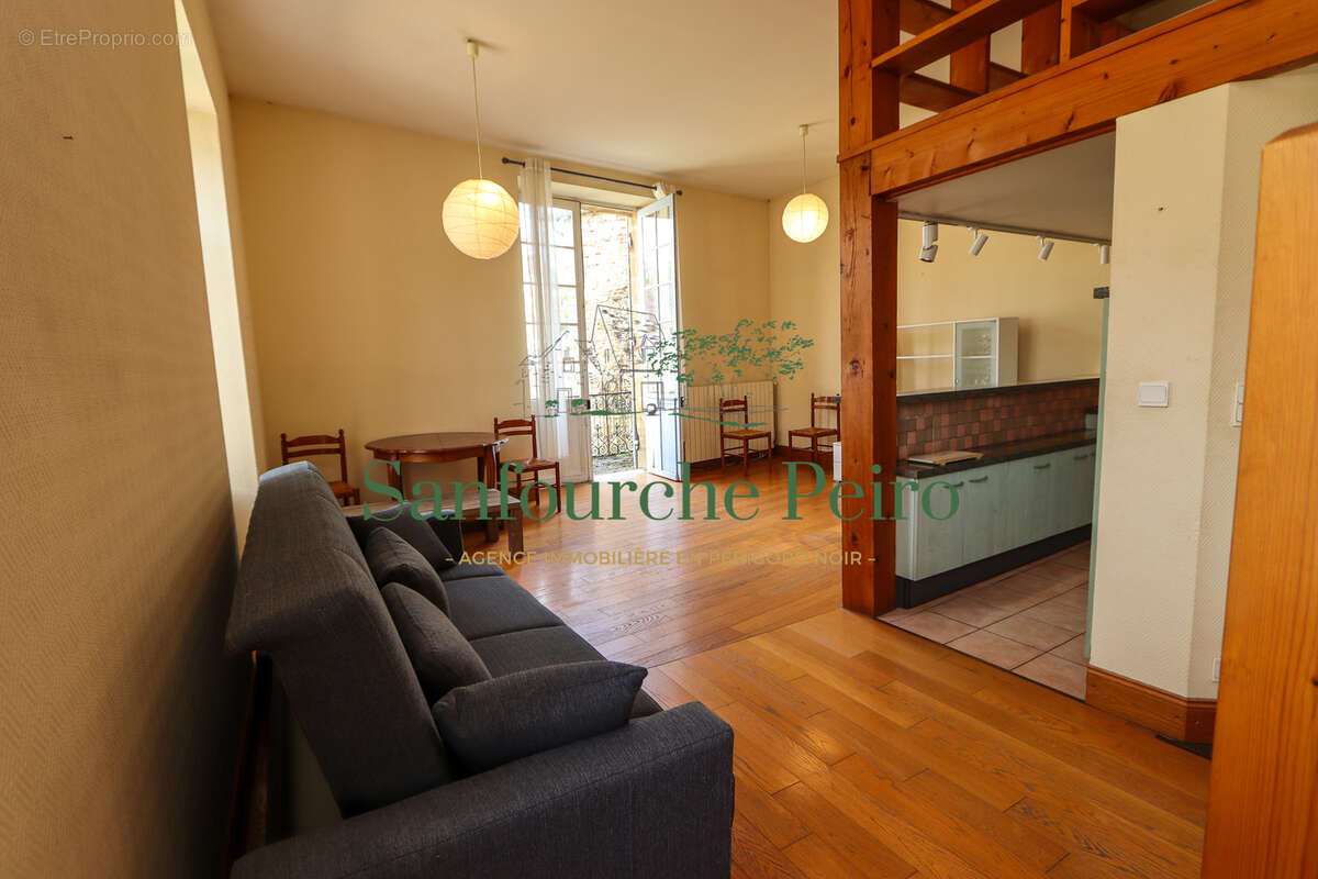 Appartement à SARLAT-LA-CANEDA