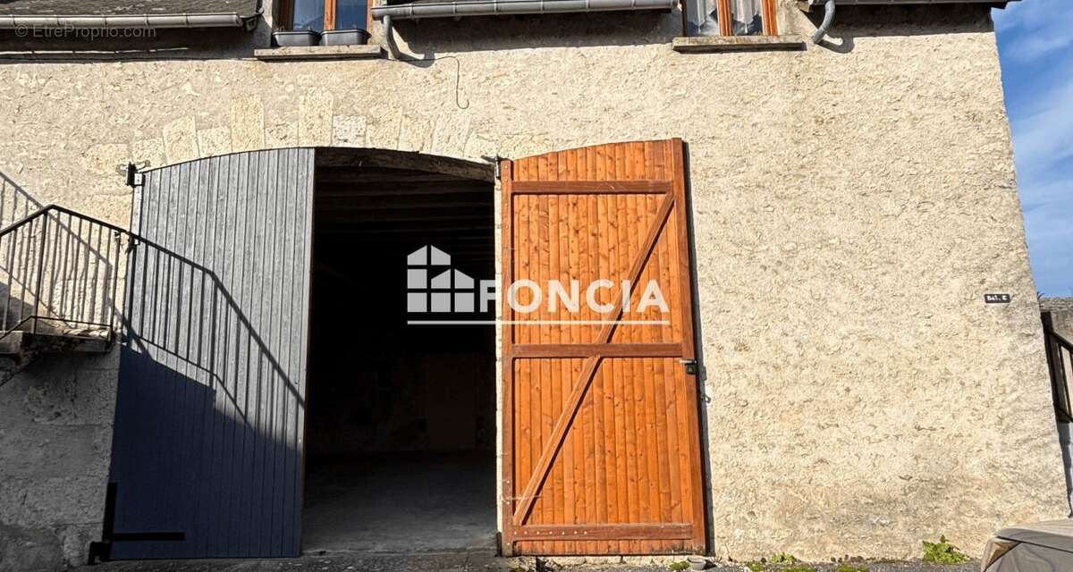Commerce à VILLEBAROU