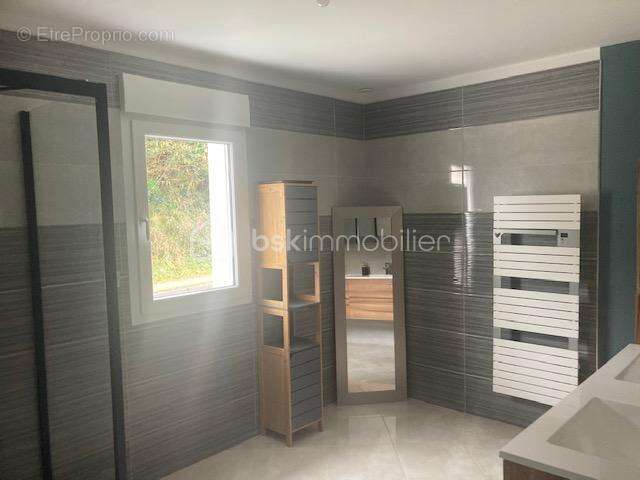 Maison à SAINT-FRAIMBAULT-DE-PRIERES