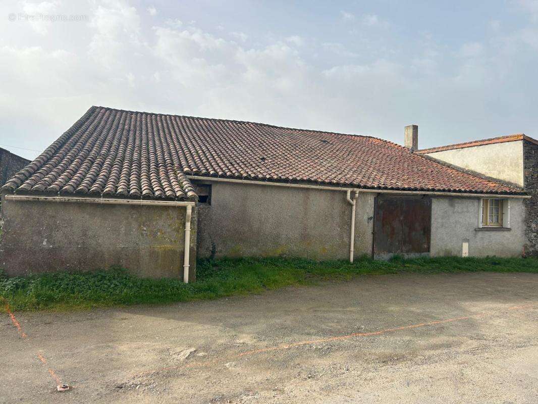 Maison à LE LOROUX-BOTTEREAU