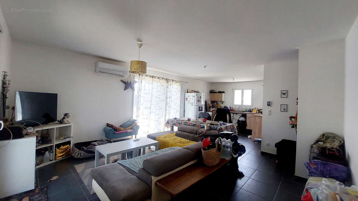 Maison de 2022 de 80 m2 avec garage sur 1631 m2 - photo 3