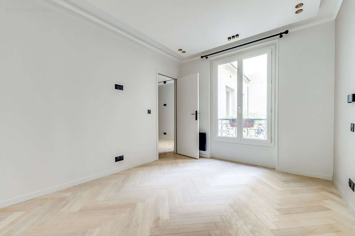 Appartement à PARIS-9E