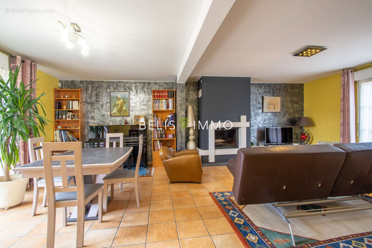 Maison à MONTLOUIS-SUR-LOIRE