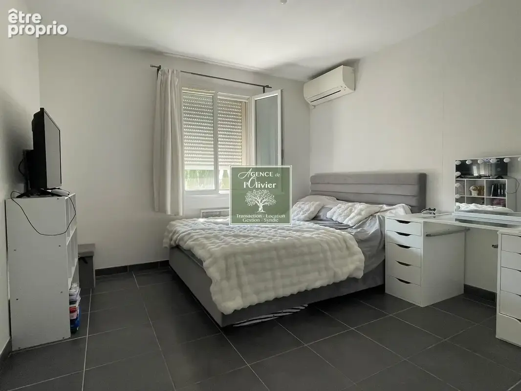 ARLES-GIMEAUX-Maison de 111 m2 habitable sur terrain clos de 350m2. - photo 8