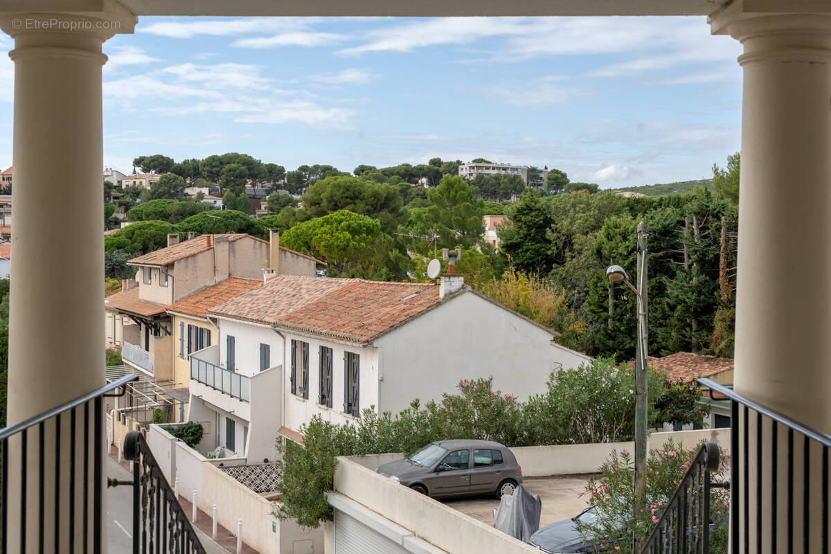 Commerce à CARRY-LE-ROUET