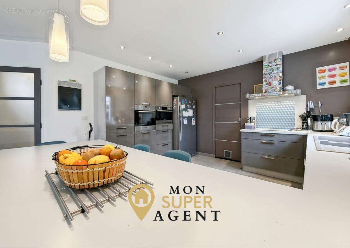 Maison à VERT-SAINT-DENIS