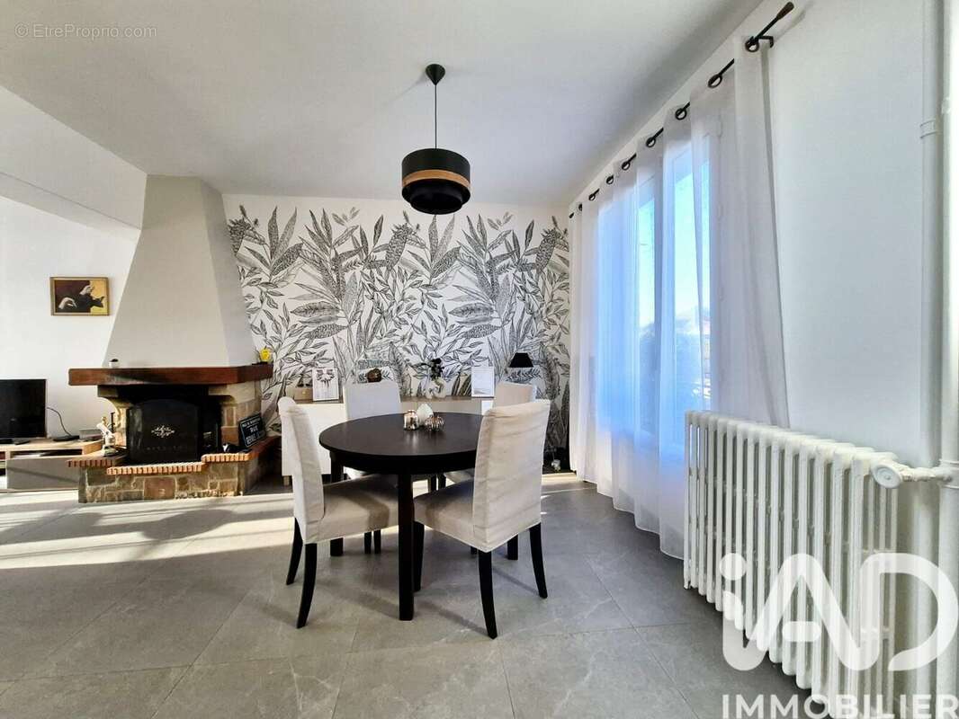 Photo 2 - Maison à TAVERNY