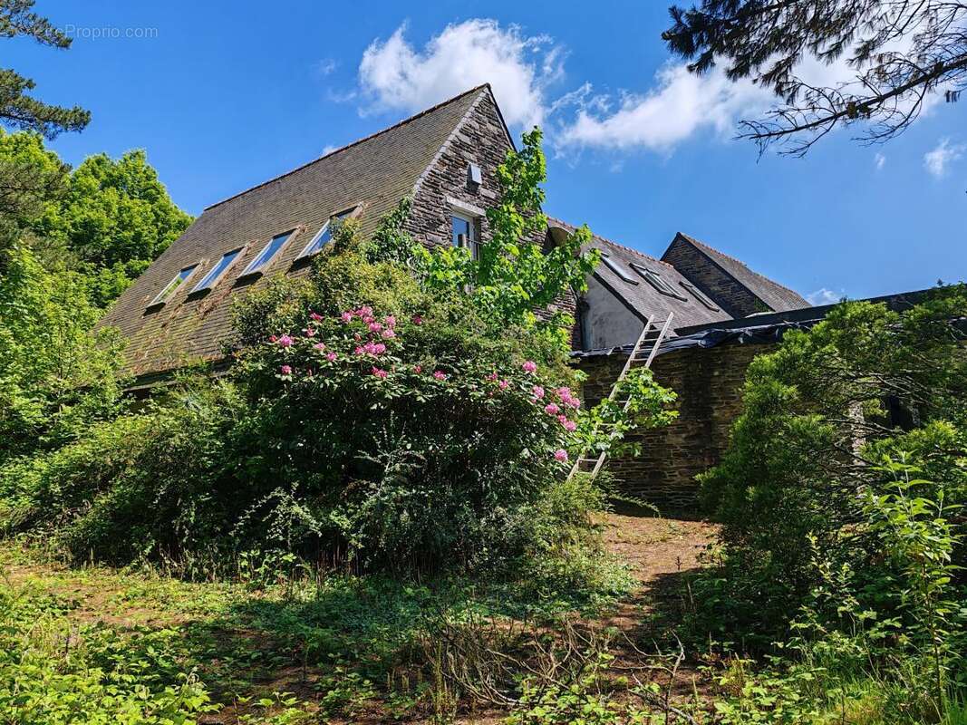 Appartement à PLOUNEOUR-MENEZ