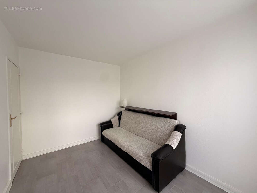 Tres beau quatre pieces refait a neuf - mennecy - - photo 14