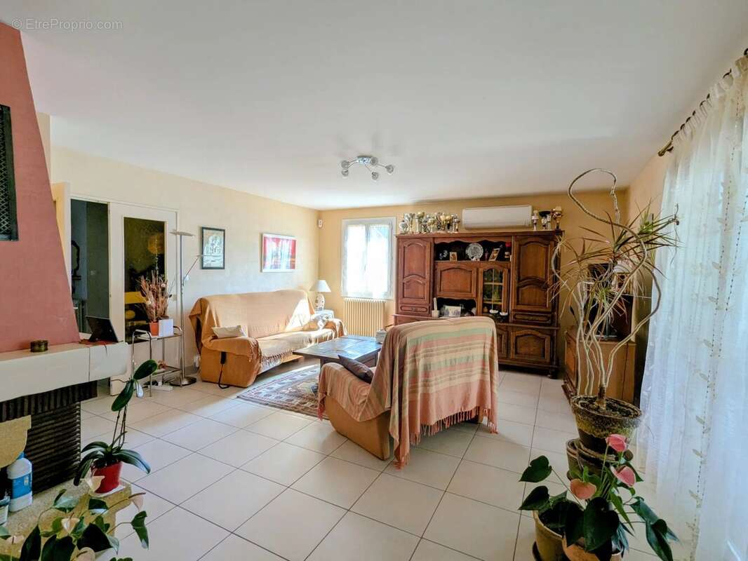 Maison 127 m² à Hurigny  - photo 3