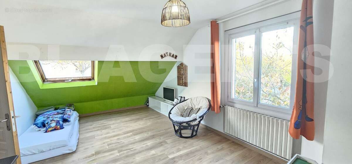 20251111_155607 - Maison à NANTEUIL-LES-MEAUX