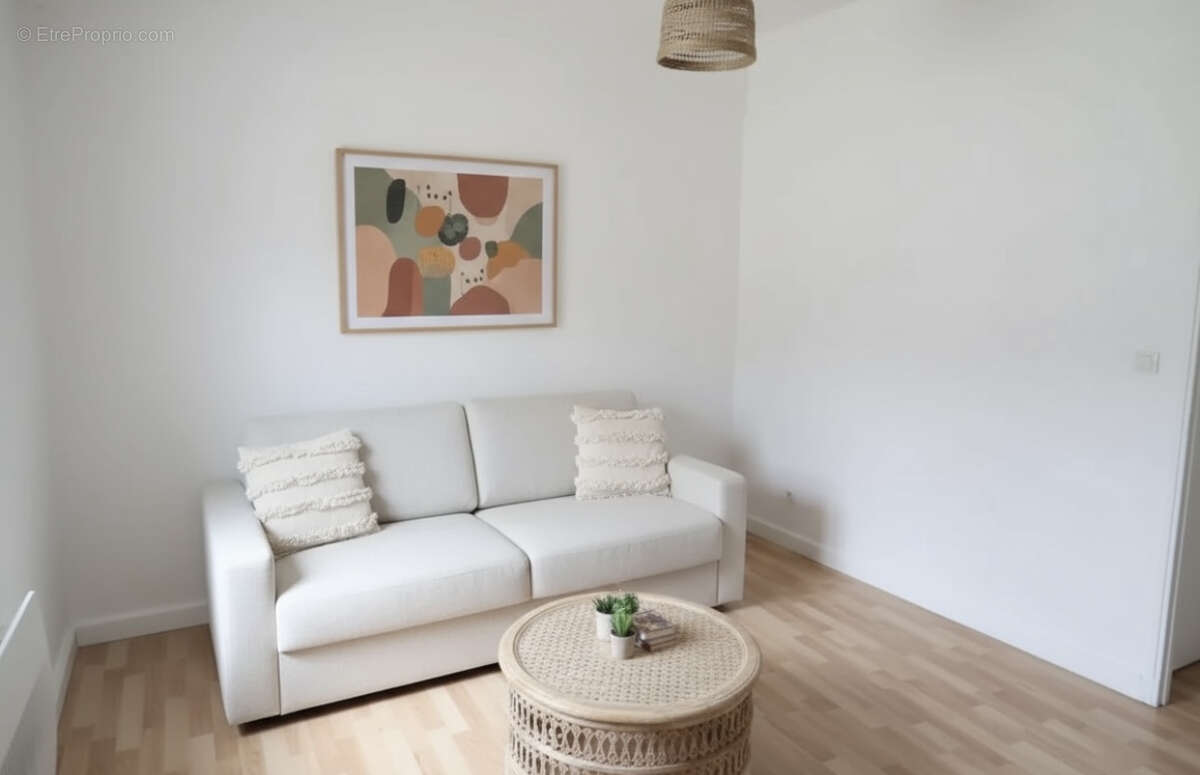 Appartement à COTIGNAC