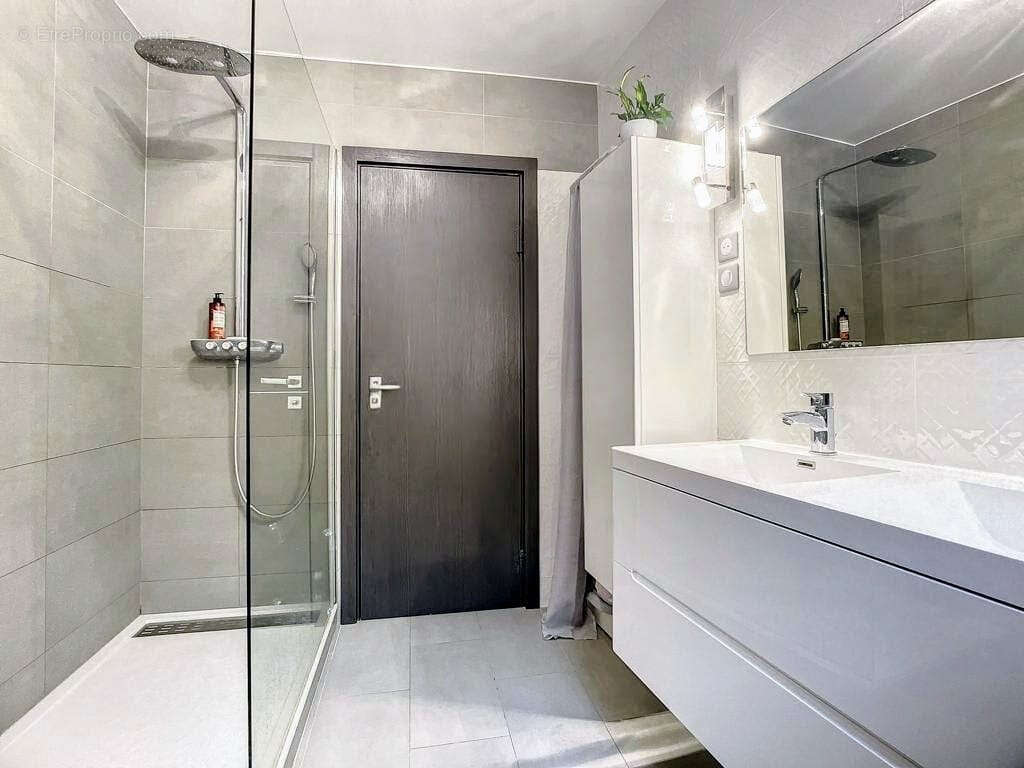 Maison à LA GARENNE-COLOMBES