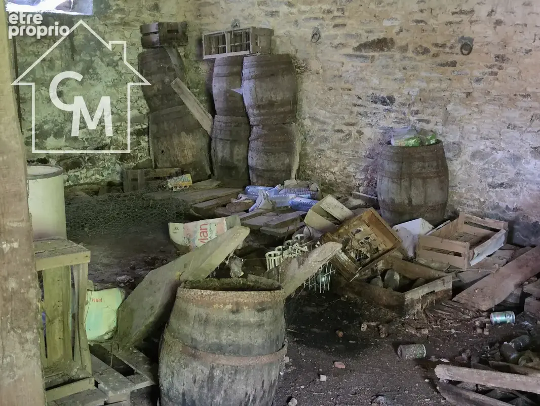 Maison de campagne à rénover avec dépendances et terrain de plus d'un hectare - photo 30