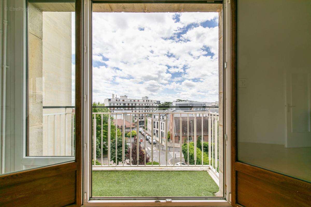 5 pièces de 111 m² – RER A Nogent-sur-Marne 5 min – Balcons – Proche Bois de Vincennes - photo 5