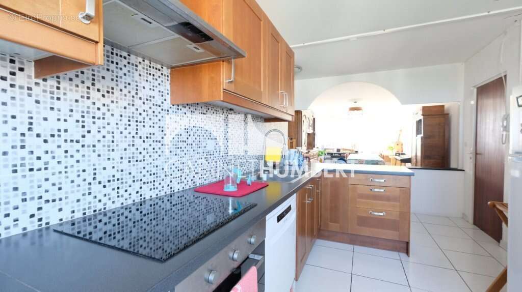 Appartement 125 m² à Saint-Etienne  - photo 3