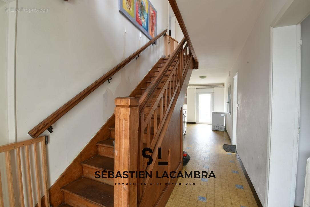 Maison à SAINT-JUERY