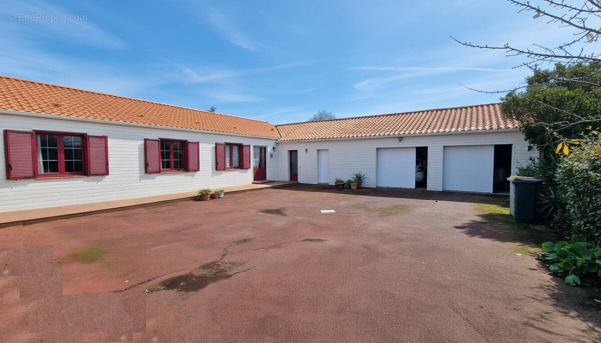 Maison à BEAUVOIR-SUR-MER