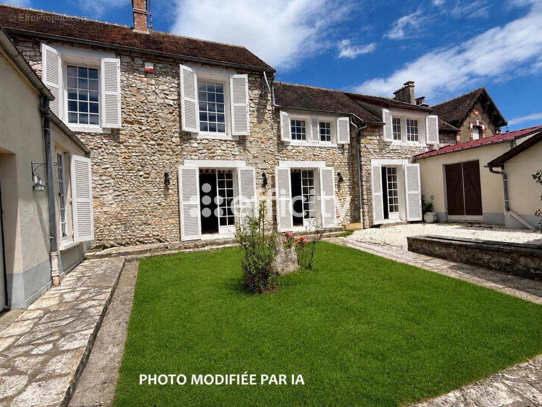 Maison à GREZ-SUR-LOING