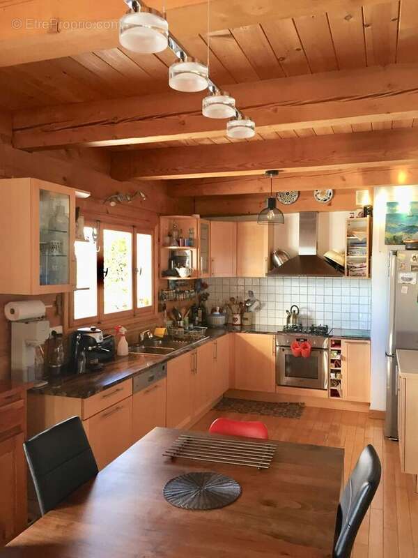 Maison à CRANVES-SALES