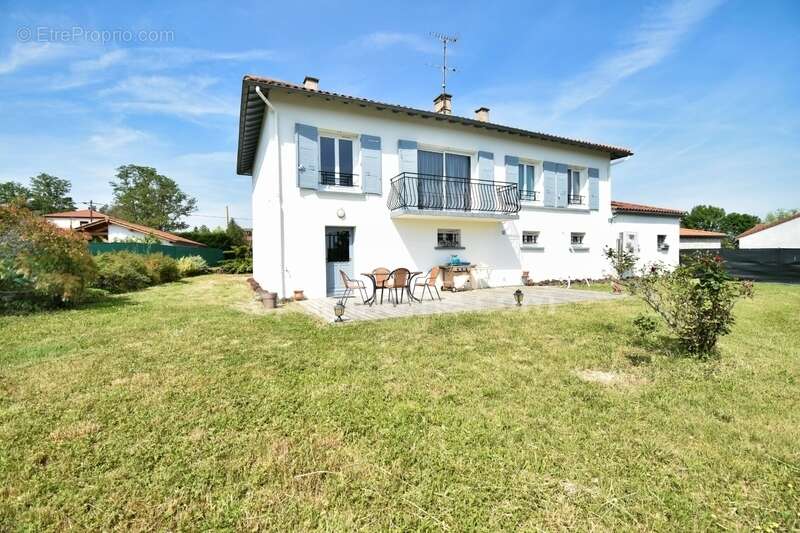 EXCLUSIVITE / Belle propriété / 63160 Billom - photo 17