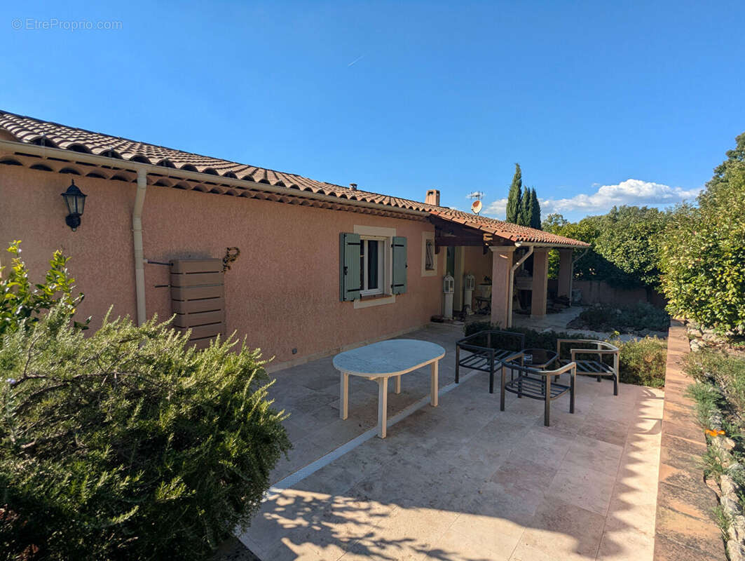 Maison à SALERNES