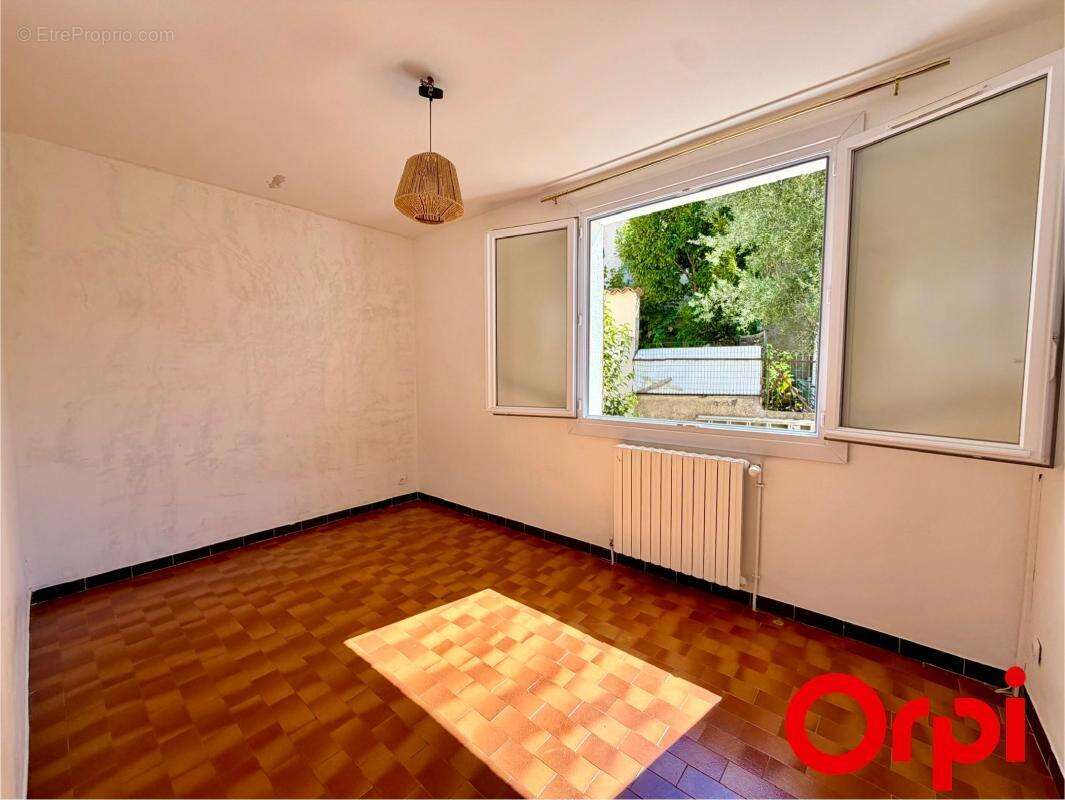Maison familiale de 190 m² – 4 chambres – jardin 122 m² – garage 35 m² – potentiel 2 logements - la penne-sur-huveaune 13821 - photo 11