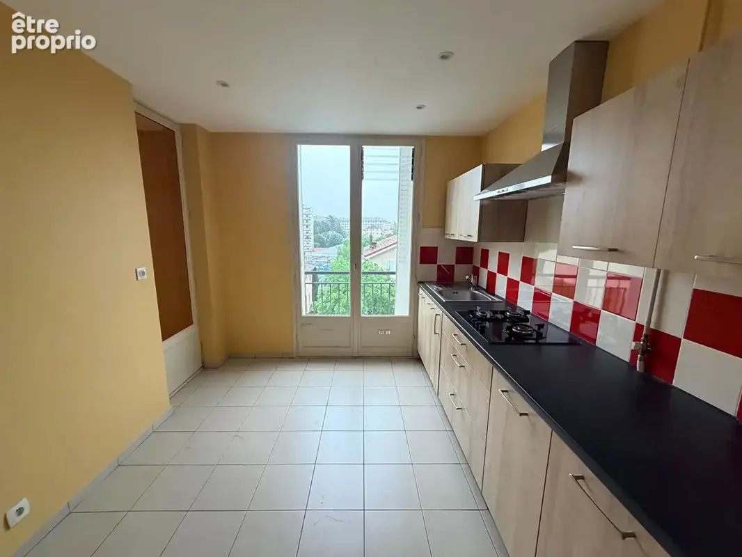 SOUS COMPROMISExclusivité - T4 avec balcons - Cuire - photo 3