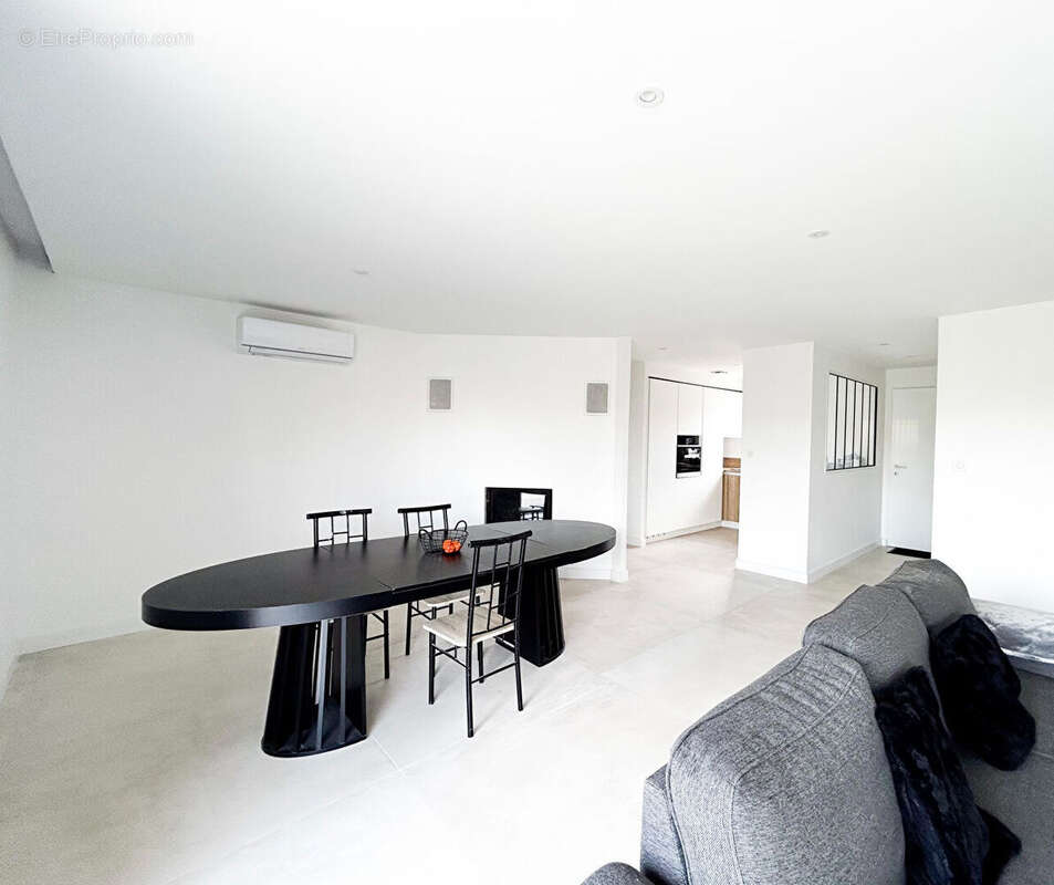 Maison à CARBON-BLANC