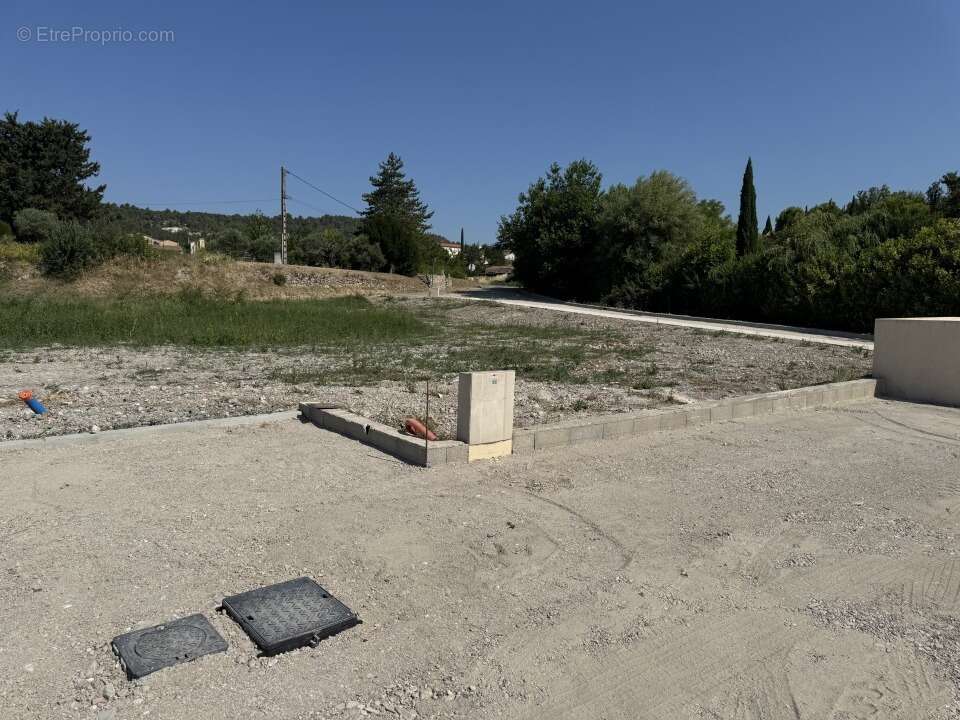 Terrain 502 m² à Mormoiron  - photo 2