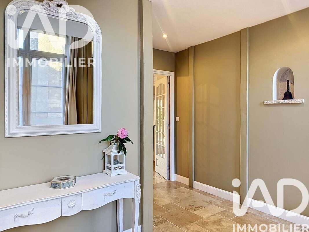 Maison 300 m² à Melleroy  - photo 4
