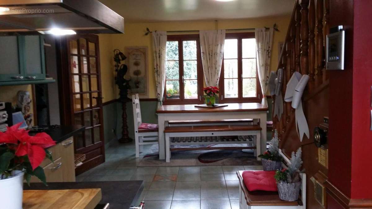 Maison à SAINTE-GENEVIEVE