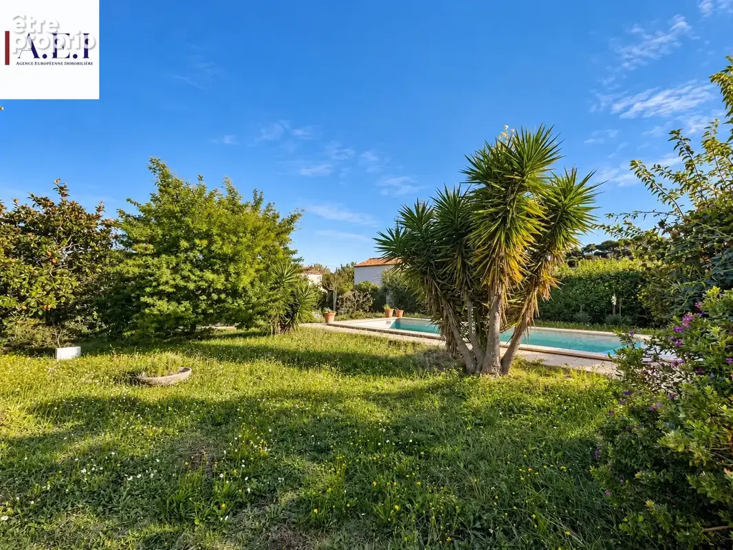Limite Six-Fours - Villa individuelle de plain-pied avec piscine, dépendance & garage - photo 4